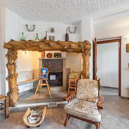 Casa Malpensata: View Garden House - Happy Apartment Porto Valtravaglia