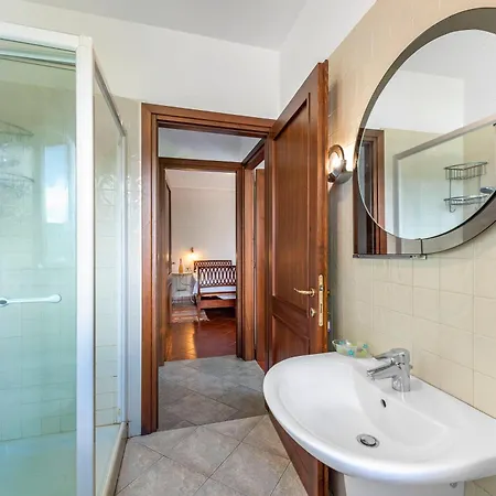 Casa Malpensata: View Garden House - Happy Apartment