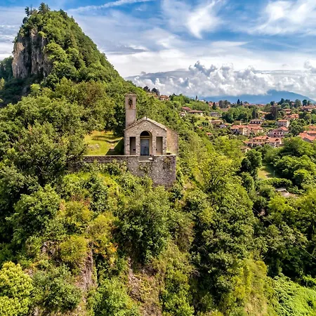 Casa Malpensata: View Garden House - Happy Apartment