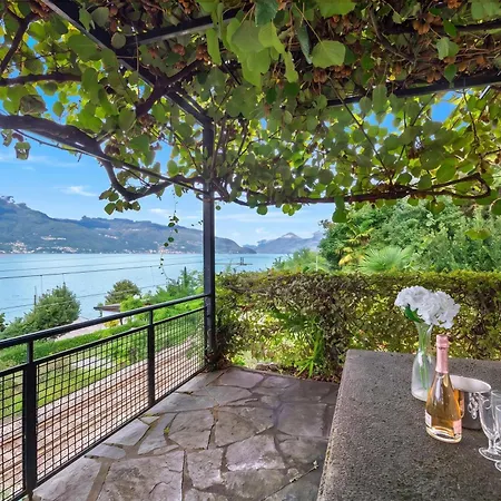 Casa Malpensata: View Garden House - Happy * Porto Valtravaglia