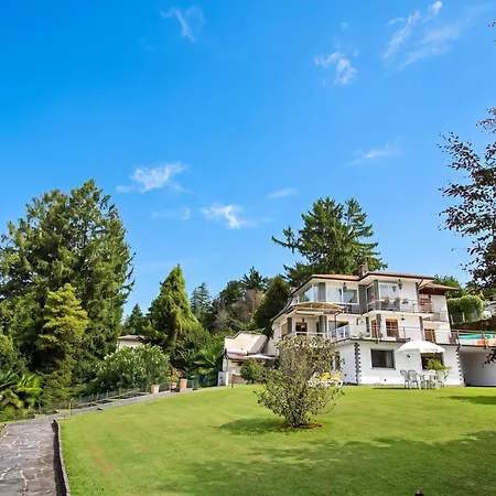 Casa Malpensata: View Garden House - Happy